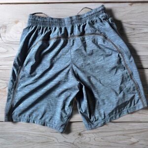 Men’s Lululemon shorts (medium)
